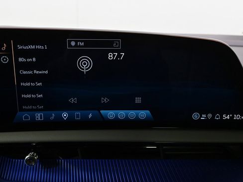 New 2026 Cadillac Optiq Luxury 2 image 28