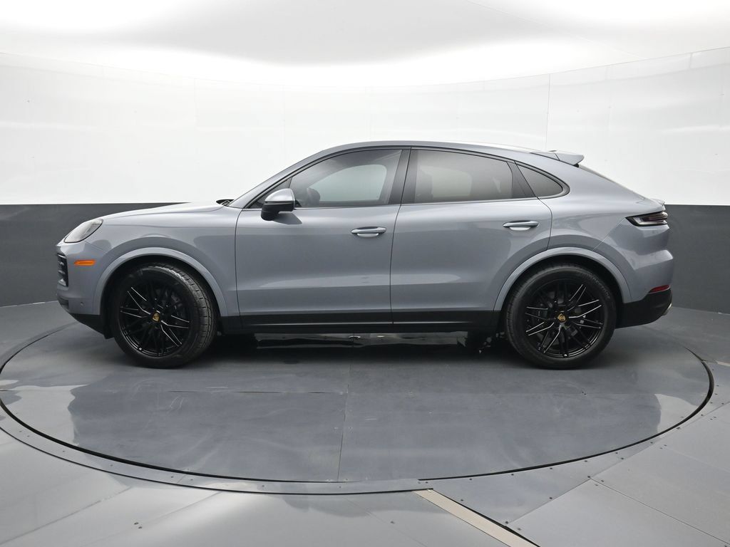 Certified 2024 Porsche Cayenne Coupe AWD/4WD image 2