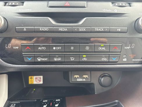 Used 2022 Lexus RX 350 FWD w/ Premium Package image 18