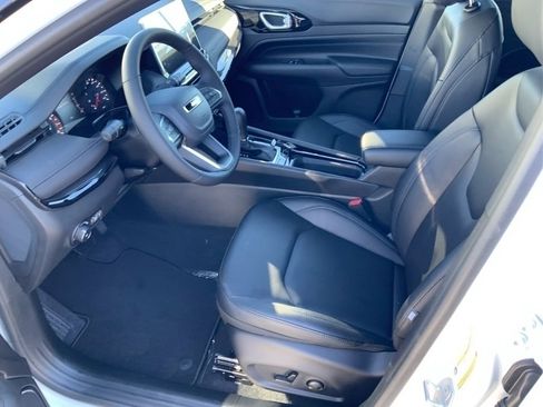 New 2026 Jeep Compass Limited image 9