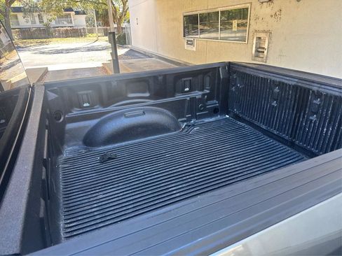 Used 2018 Ford F150 XLT image 11