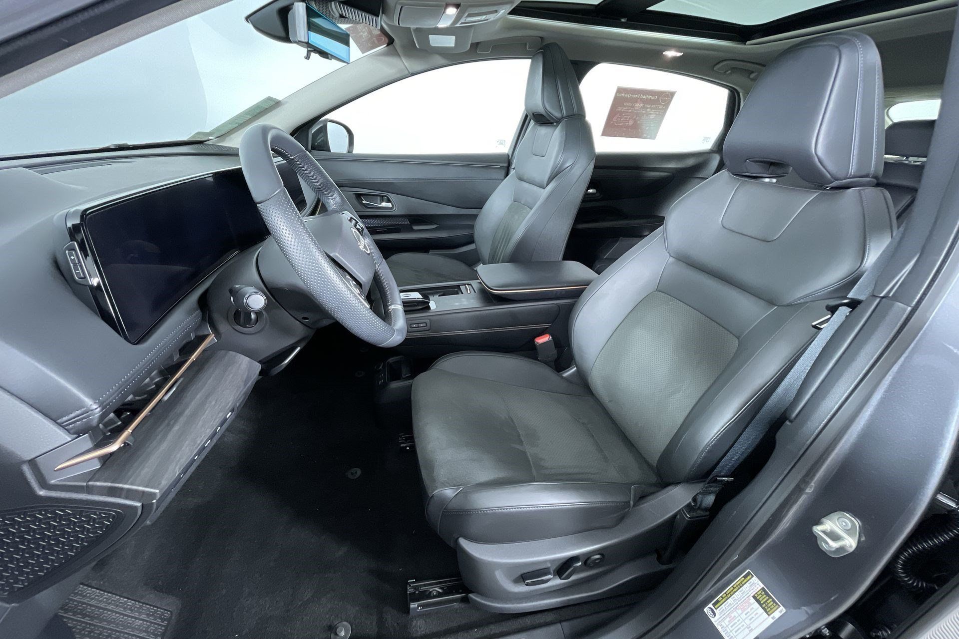 Certified 2024 Nissan Ariya AWD image 14