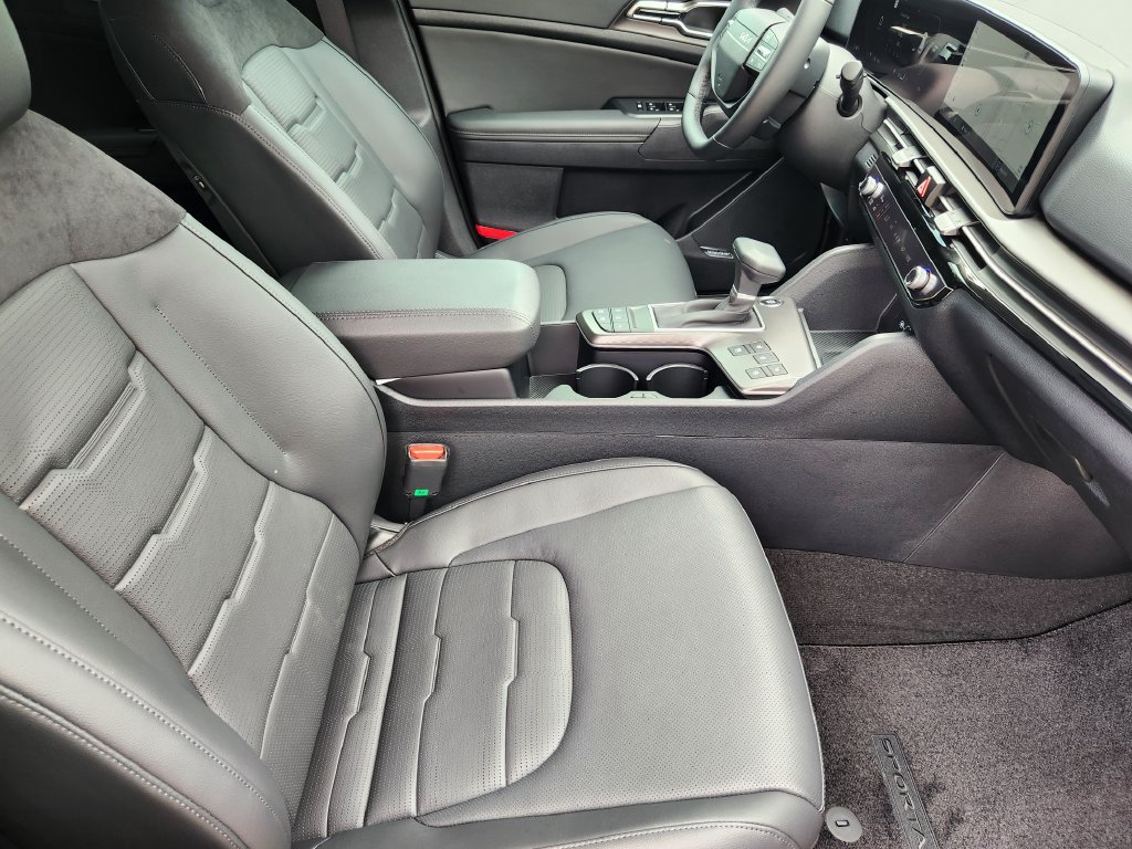 New 2026 Kia Sportage SX FWD image 12