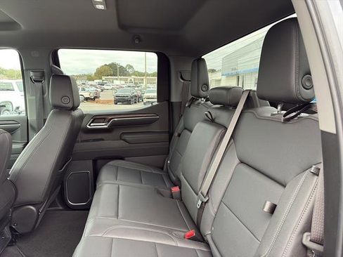 Used 2024 GMC Sierra 1500 SLT image 12