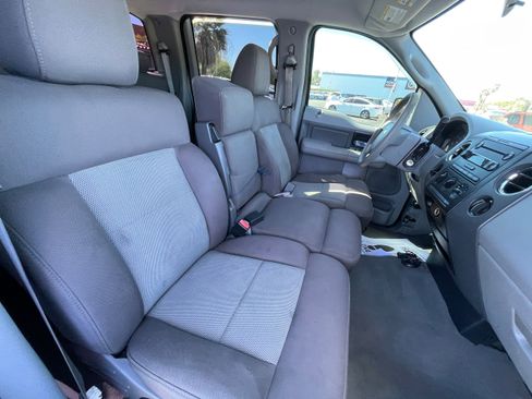Used 2005 Ford F150 XLT image 24