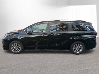 Used 2022 Toyota Sienna XLE w/ XLE Plus Package