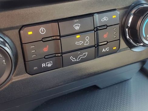 Used 2016 Ford F150 XLT w/ Equipment Group 302A Luxury AWD/4WD image 17
