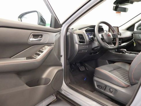 New 2026 Nissan Rogue SV image 8