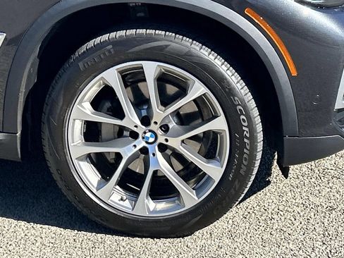 Used 2022 BMW X5 sDrive40i w/ Premium Package image 9