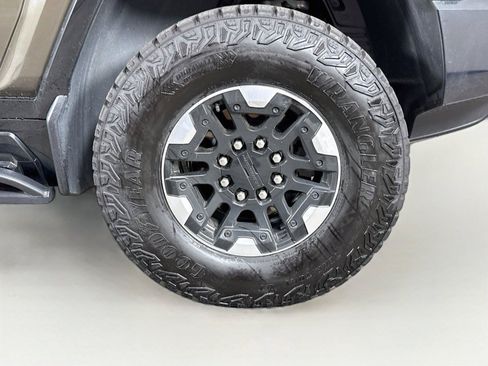 Used 2024 GMC Hummer EV 2X w/ Extreme Off-Road Package AWD/4WD image 27