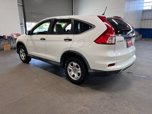 Used 2015 Honda CR-V LX image 5