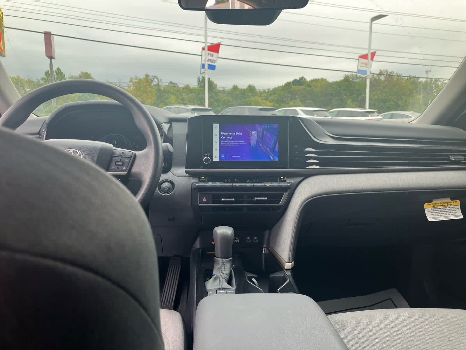 Used 2026 Toyota Camry LE FWD image 27