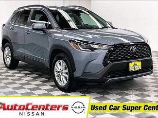 Used 2022 Toyota Corolla Cross LE w/ Moonroof Package video 1