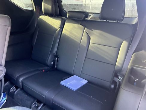 Used 2026 Chevrolet Traverse LT w/ Sun and Wheel Package image 12