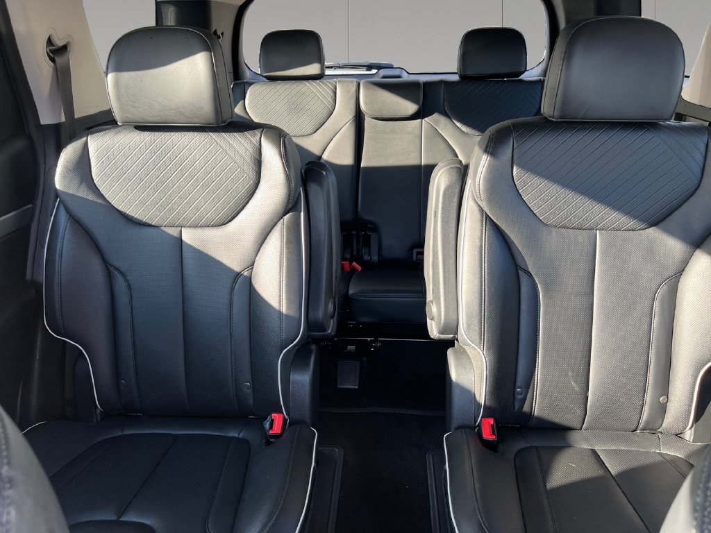 Used 2025 Hyundai Palisade SEL AWD/4WD image 17