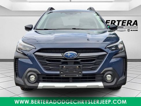 Used 2023 Subaru Outback Limited AWD/4WD image 2