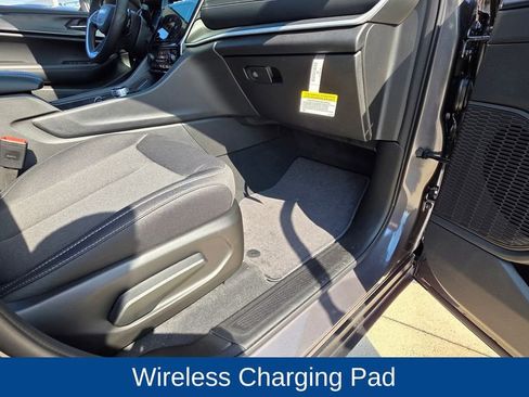 New 2025 Jeep Grand Cherokee L Laredo w/ Luxury Tech Group I image 14