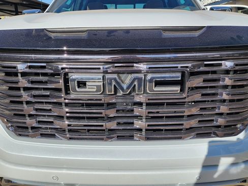 New 2026 GMC Sierra 1500 Denali Ultimate image 9