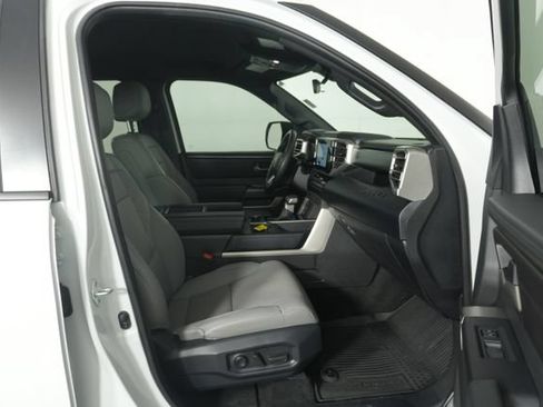 Used 2025 Toyota Tundra SR5 w/ SR5 Premium Package AWD/4WD image 27