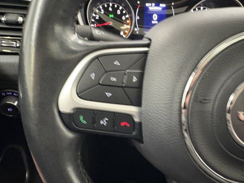 Used 2020 Jeep Compass Latitude image 27
