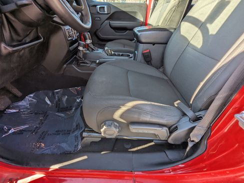 Used 2018 Jeep Wrangler Unlimited Sport S image 16