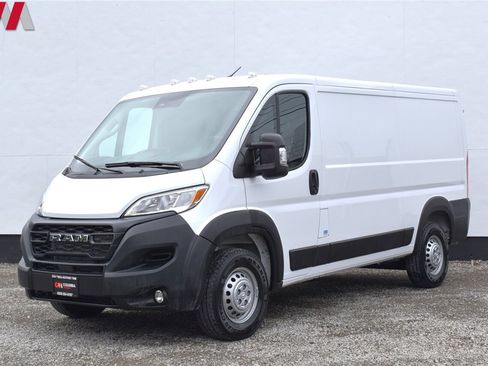 Used 2025 RAM ProMaster 2500 w/ U-Haul Equipment Group image 8