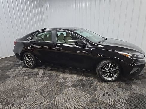 Used 2023 Kia Forte LXS w/ LXS Technology Package FWD image 1