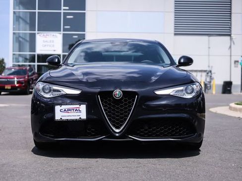 Used 2018 Alfa Romeo Giulia Ti Sport w/ Quick Order Package 22S Sport AWD/4WD image 8