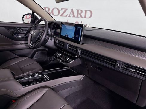 New 2026 Lincoln Corsair Premiere FWD image 32