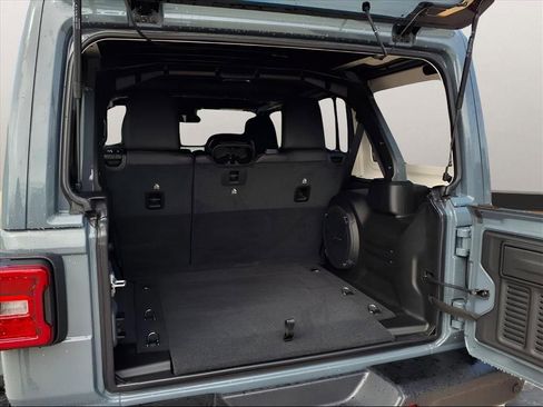 New 2025 Jeep Wrangler Unlimited Rubicon 392 image 15