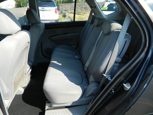 Used 2008 Kia Rondo LX w/ Convenience Pkg image 14