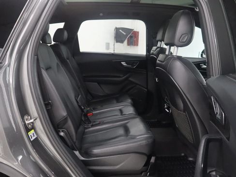 Used 2018 Audi Q7 3.0T Prestige w/ Prestige Package AWD/4WD image 24