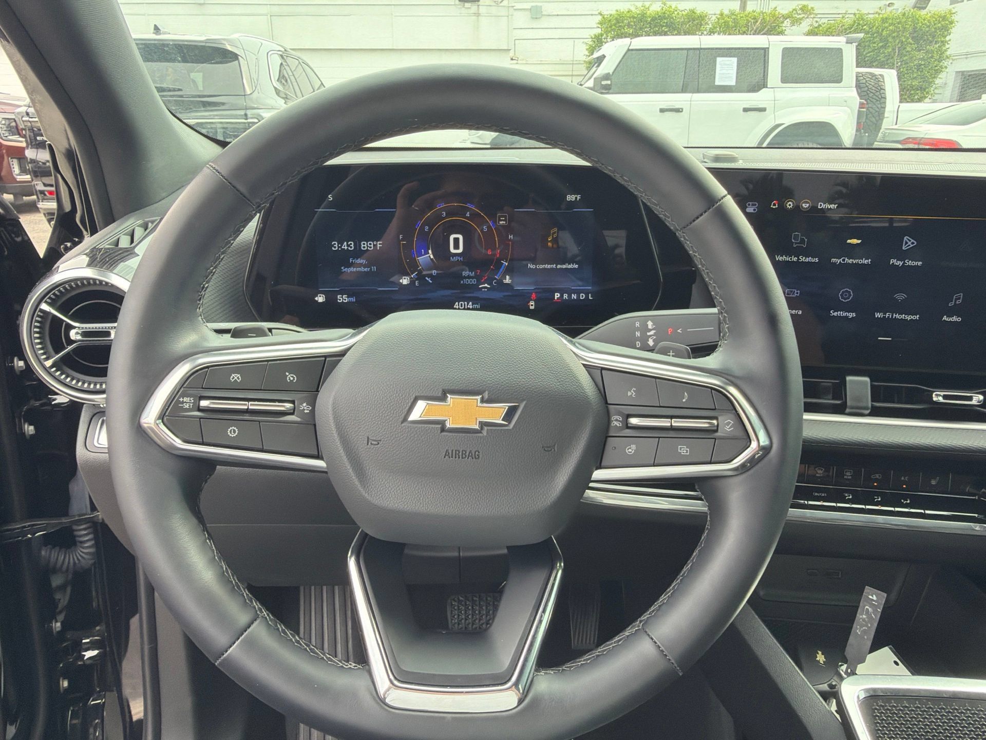 Used 2026 Chevrolet Equinox LT w/ Safety and Technology Package FWD image 24