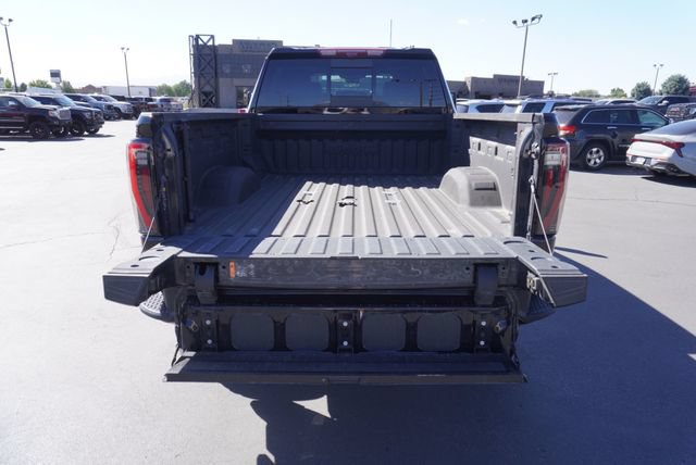 Used 2025 GMC Sierra 2500 AT4 w/ AT4 Premium Plus Package AWD/4WD image 11