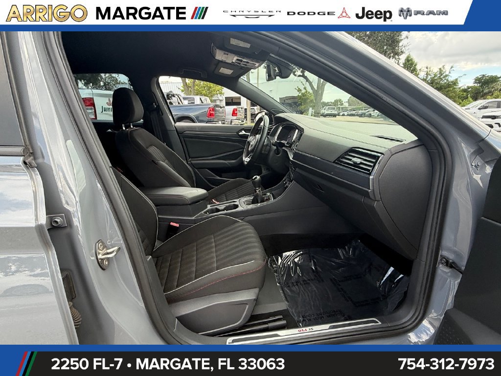 Used 2019 Volkswagen Jetta GLI FWD image 16