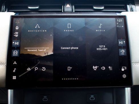 Used 2025 Land Rover Discovery Sport Dynamic SE image 22