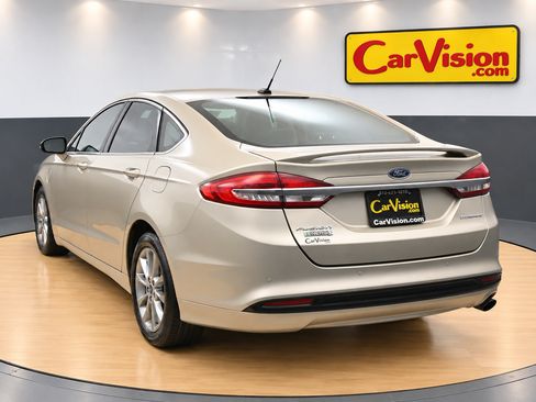 Used 2018 Ford Fusion Energi Titanium FWD image 4