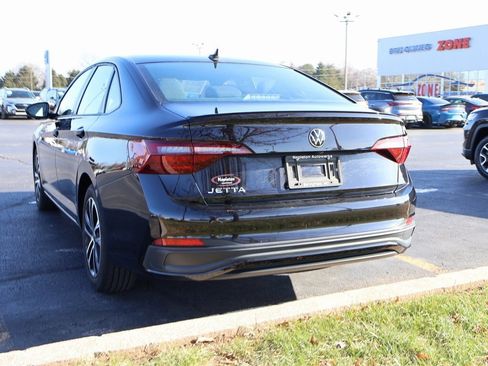 Used 2023 Volkswagen Jetta Sport image 21