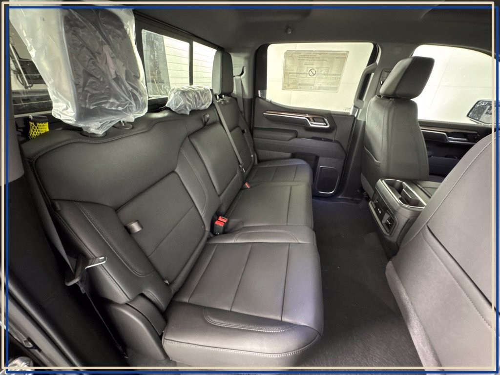 New 2026 Chevrolet Silverado 1500 RST w/ RST All Star Premium Package AWD/4WD image 32