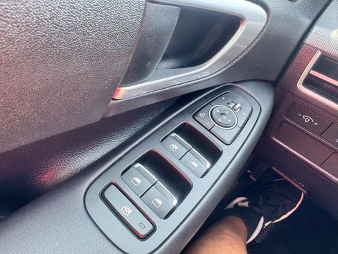 Used 2025 Hyundai Sonata SE FWD image 33