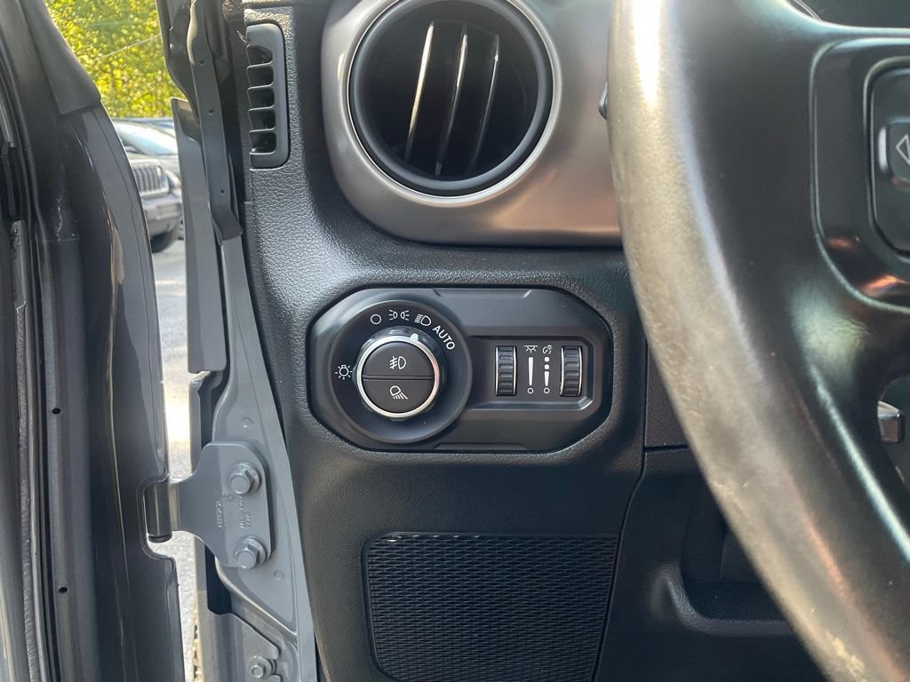 Used 2020 Jeep Gladiator Sport w/ Quick Order Package 24S AWD/4WD image 13
