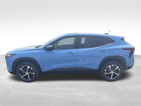 Used 2024 Chevrolet Trax RS FWD image 6