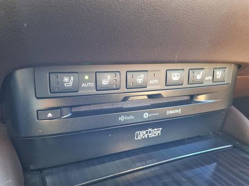 Used 2020 Lexus ES 350 Ultra Luxury image 19