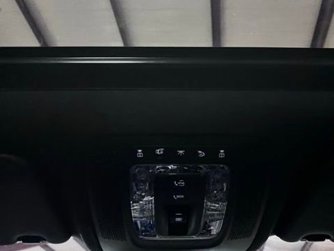 Used 2024 Mercedes-Benz GLE 350 4MATIC image 32