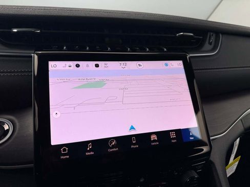 New 2025 Jeep Grand Cherokee Limited w/ Black Appearance Package image 34