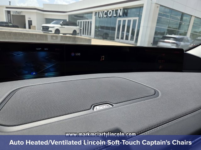 New 2027 Lincoln Navigator Premiere AWD/4WD image 23