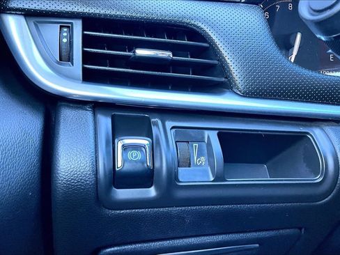 Used 2019 Cadillac XTS Luxury FWD image 27