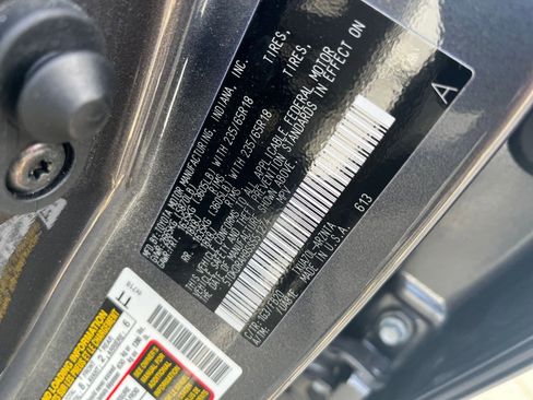 Used 2025 Toyota Highlander LE image 25