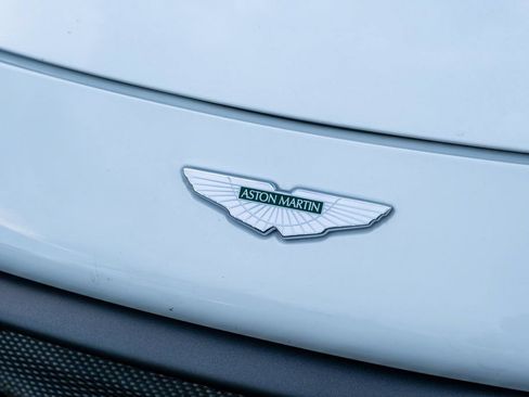 Used 2019 Aston Martin V8 Vantage Coupe RWD image 13