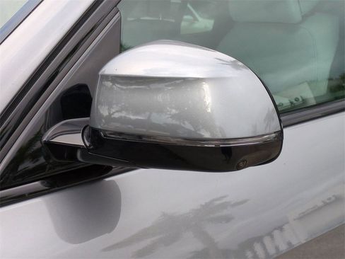 New 2026 BMW X5 xDrive50e w/ Executive Package image 11